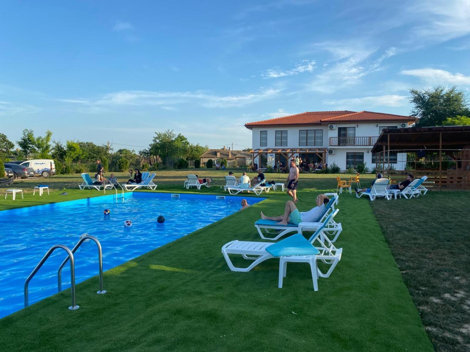 Pensiunea Paradiso Sarinasuf Esterno foto