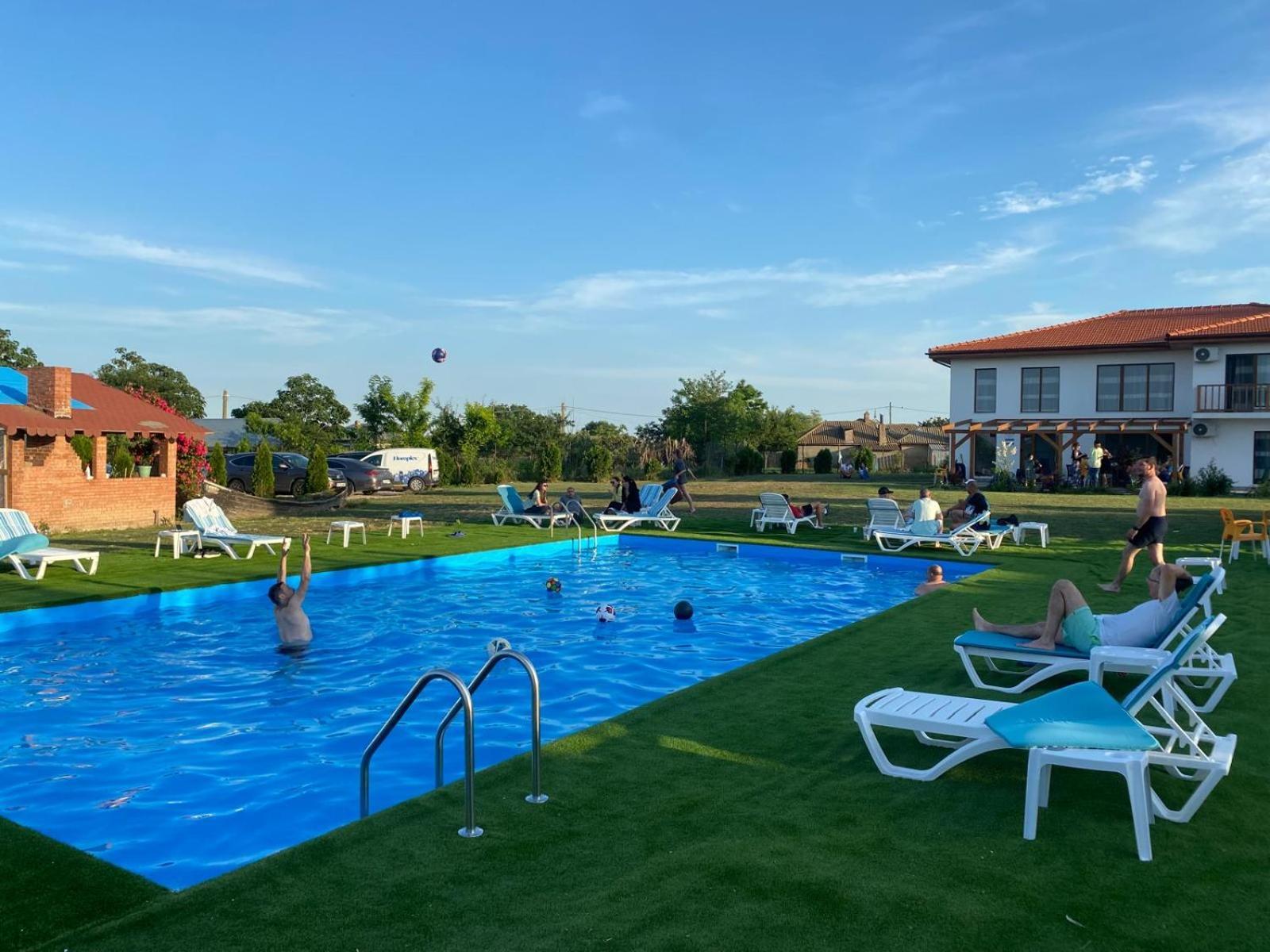 Pensiunea Paradiso Sarinasuf Esterno foto